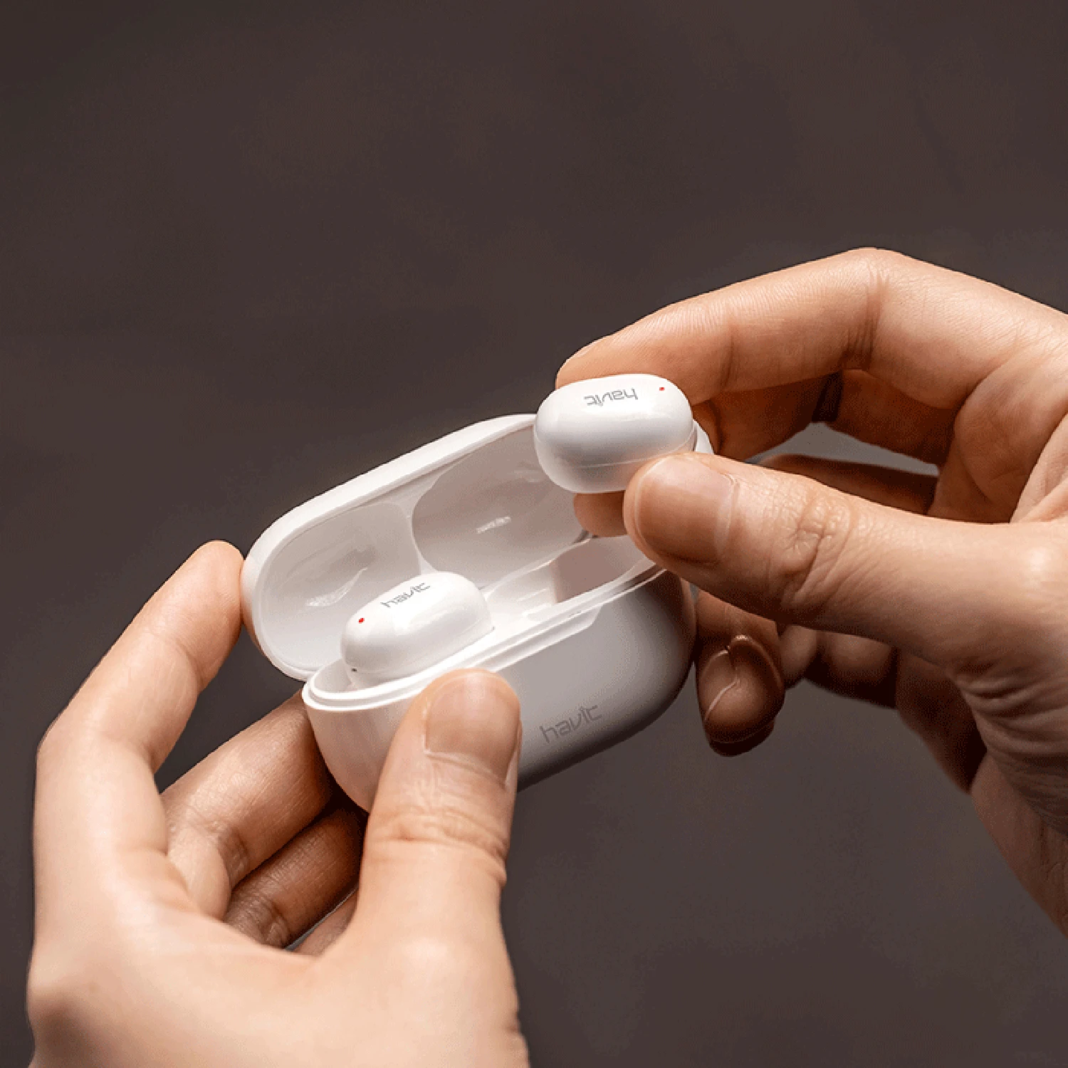 HAVIT TW925 True Wireless Earbuds With Master-Slave Switch Audio 10 HAVIT TW925 True Wireless Earbuds With Master-Slave Switch Audio